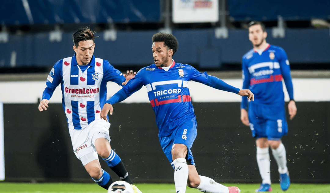 主教练对边 主教练对边